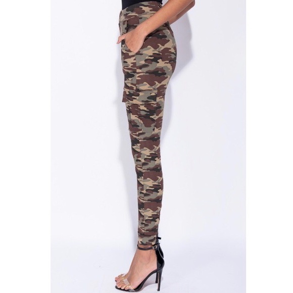 Parisian Camouflage Pocket Detail Cargo Joggers - Picture 3 of 8